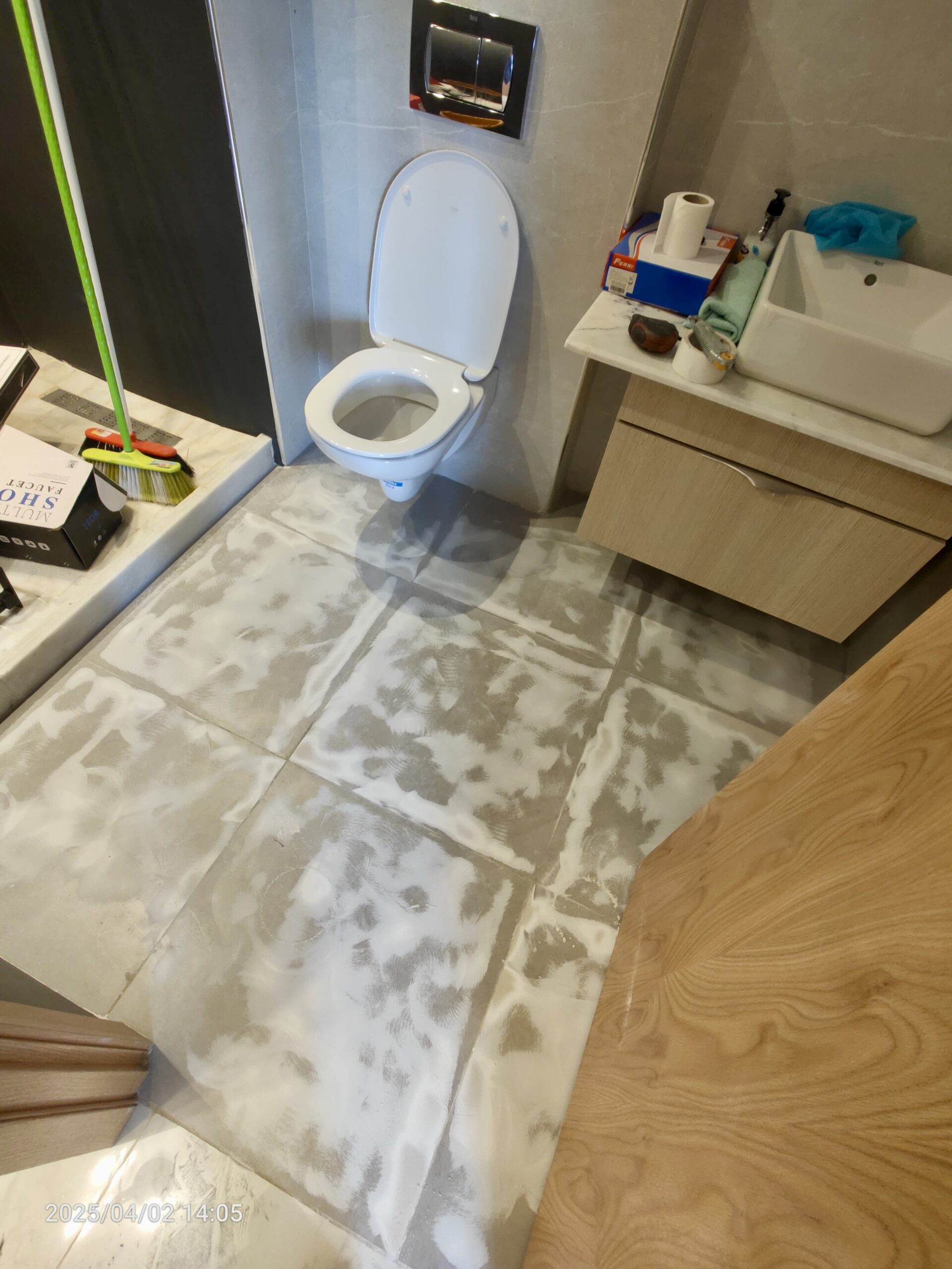 b1e4ca83-2ed9-4529-bbd0-d312ada5c749 b1e4ca83-2ed9-4529-bbd0-d312ada5c749